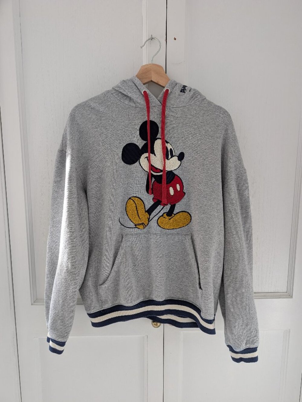2022 Disney World Mickey Mouse hoodie sz medium